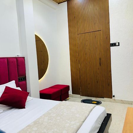 Aura Homestay Varanasi Eksteriør billede